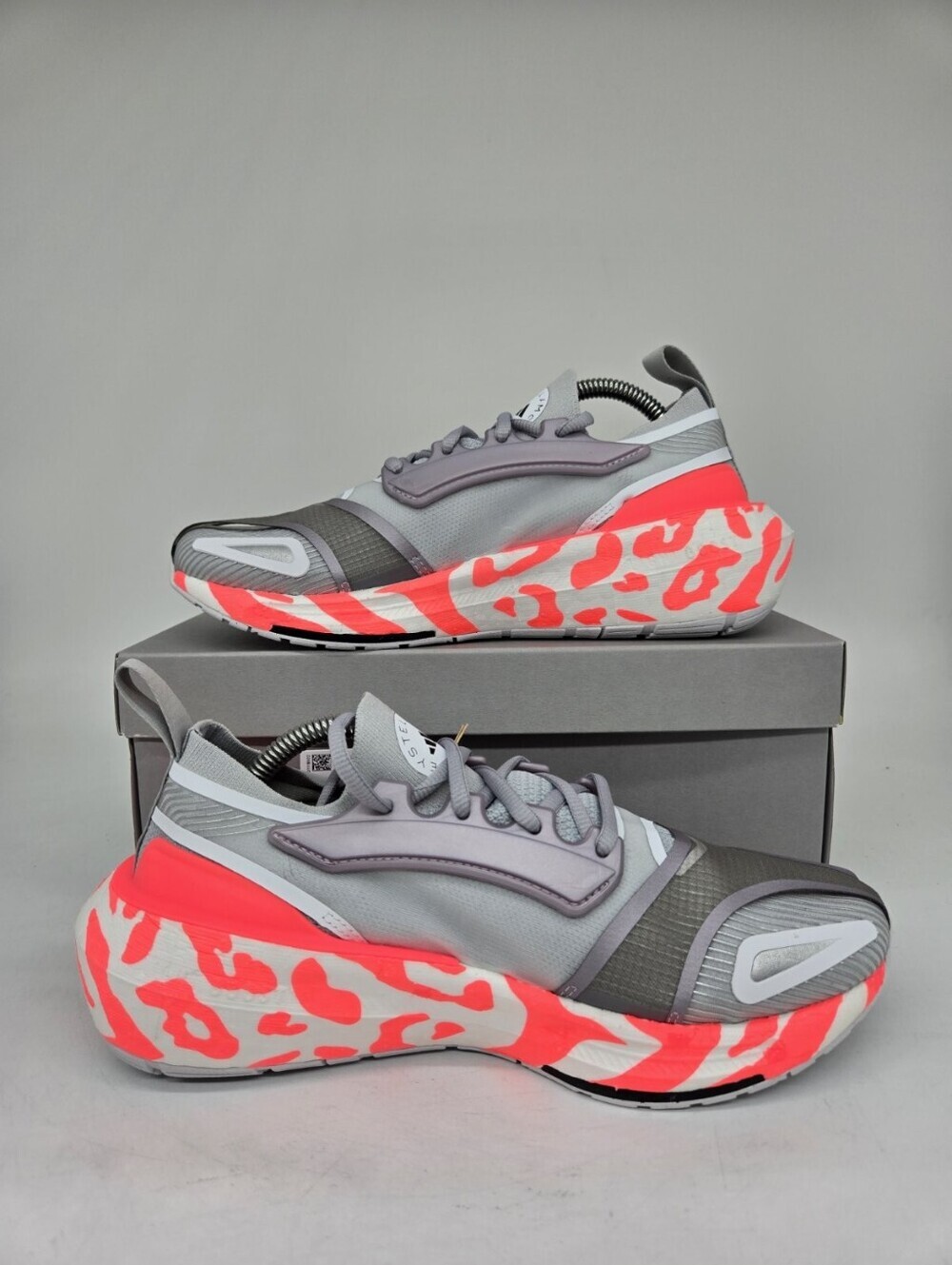 adidas Women's Ultra Boost 23 by Stella Mccartney Clear Onix White Shoes Size 9 - Picture 5 of 8
